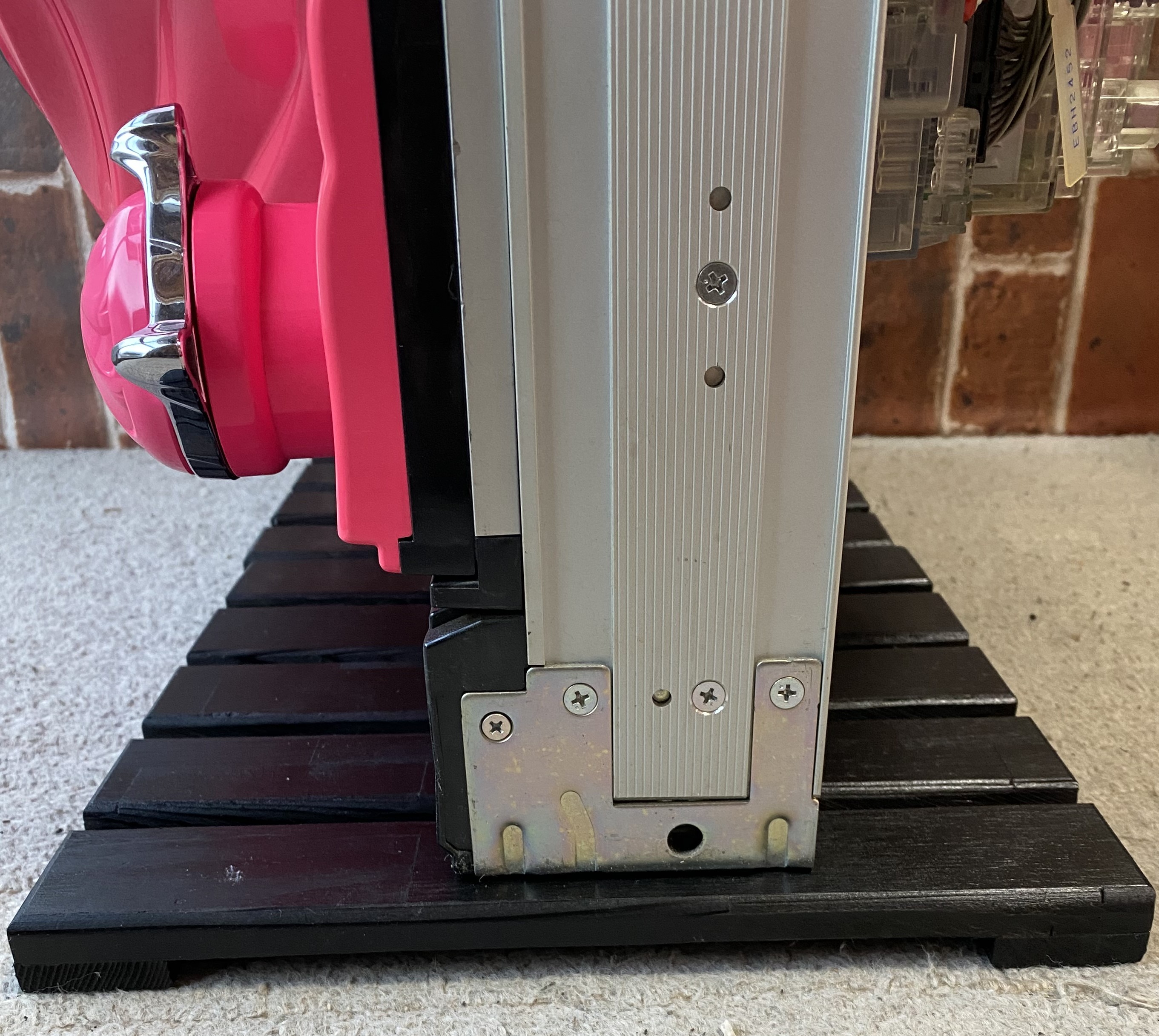 安定板 キャスター無 横から見た画像