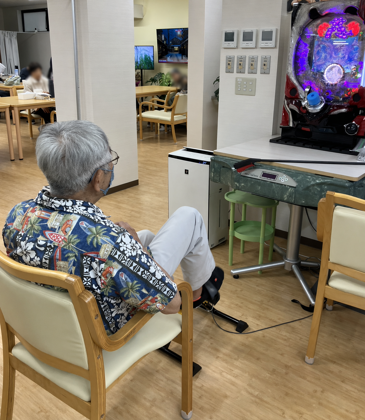 機能訓練用パチンコの利用風景（ハピネスグレース）